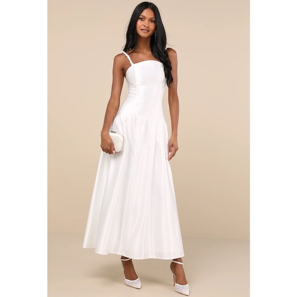 NWT Lulu’s Modern Adoration White Satin Backless Lace-Up Maxi Dress Small - Picture 4 of 13